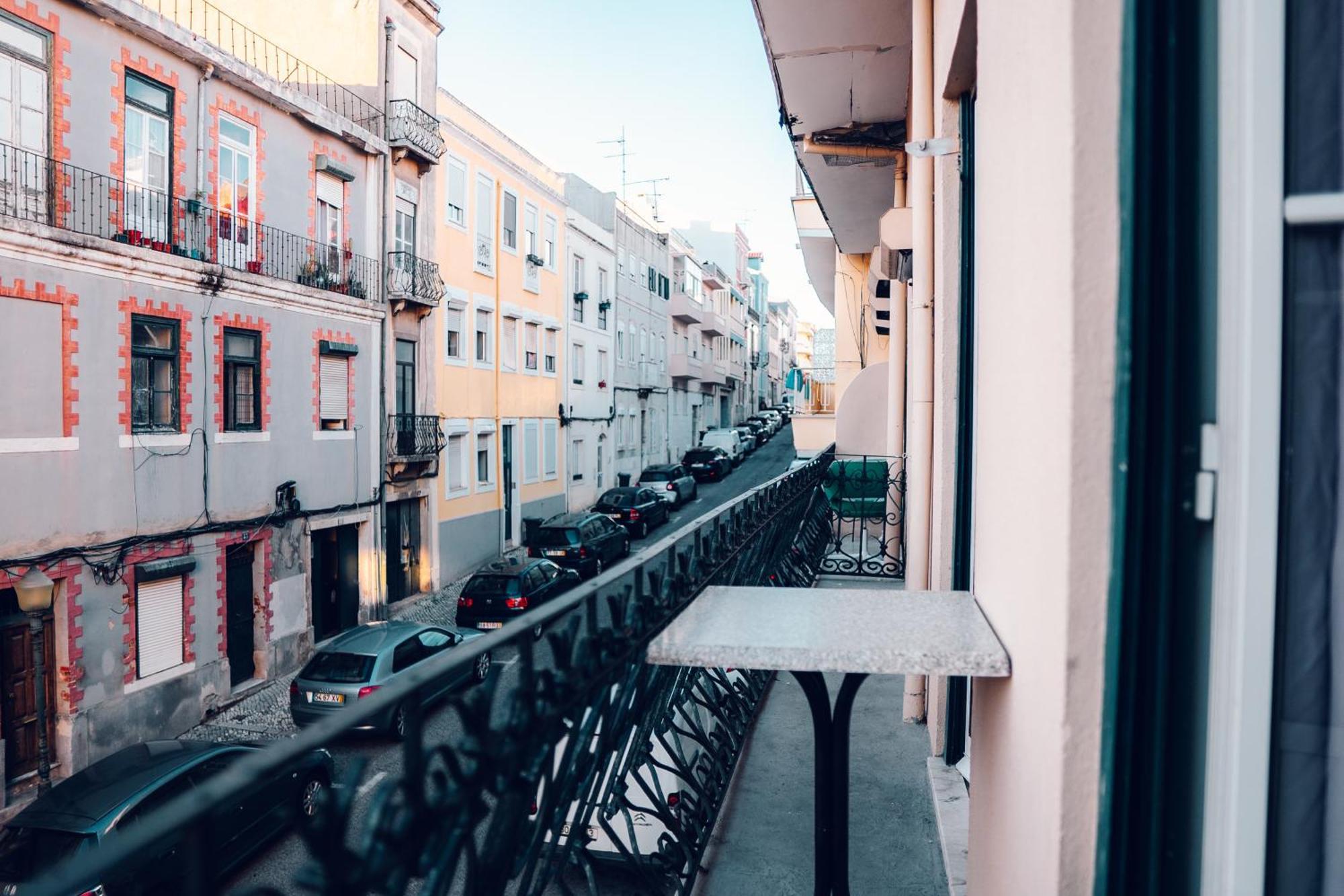 Guest House Arroios Rooms Lisbon Exterior photo